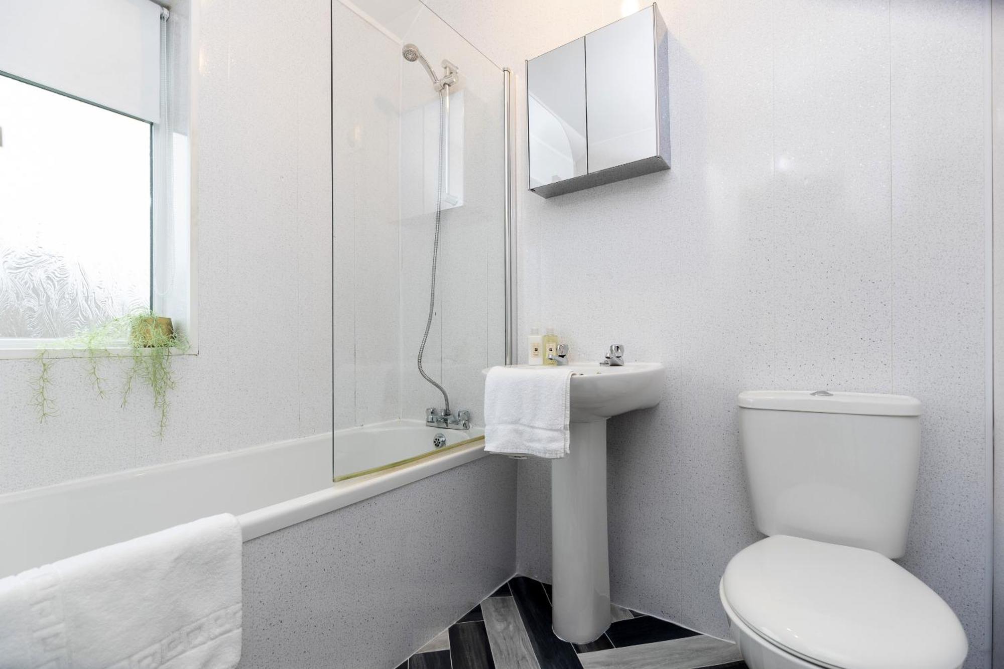Taylor House, Apartment *